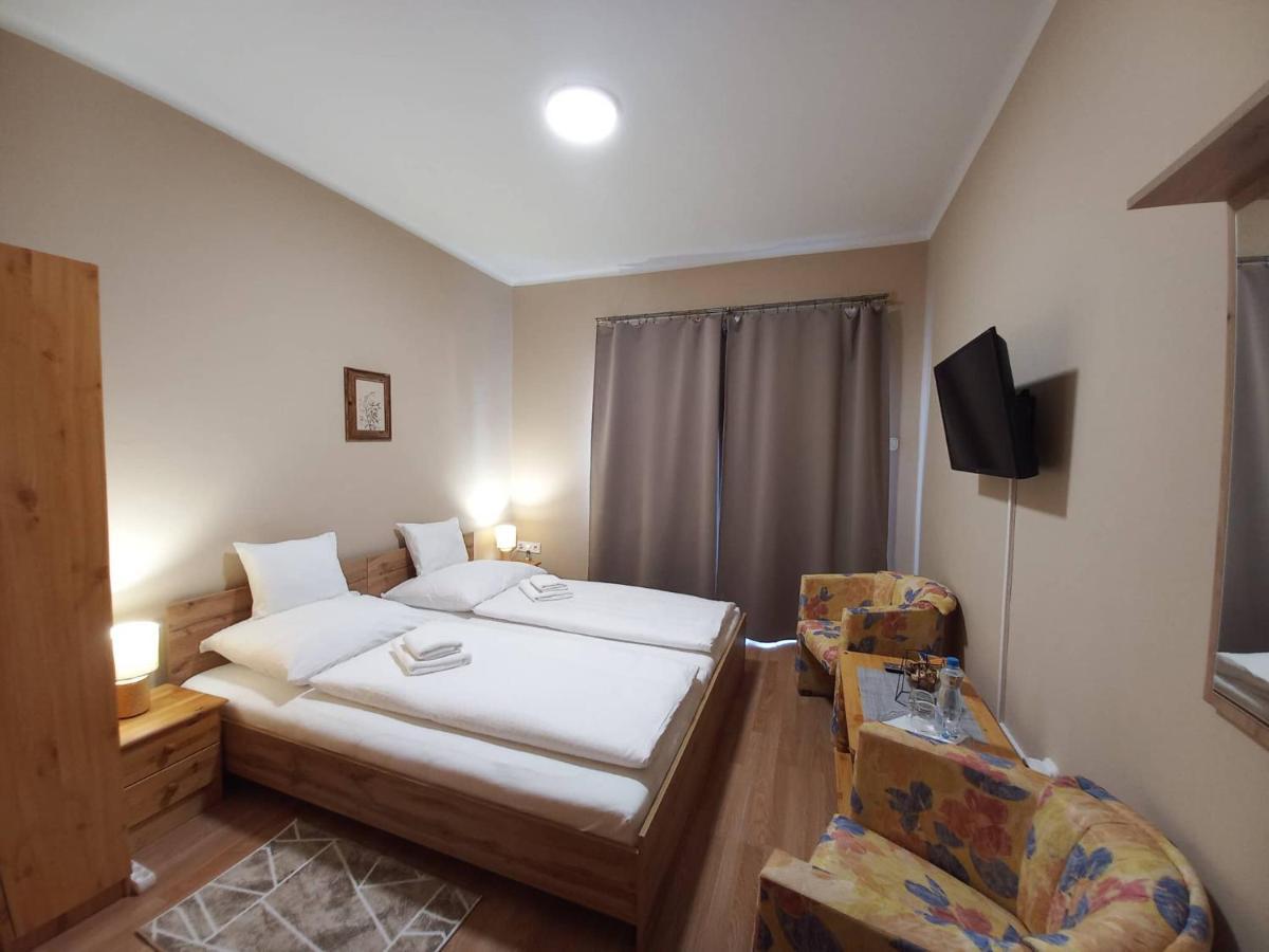 Family Panzio Zalakaros Bed & Breakfast エクステリア 写真