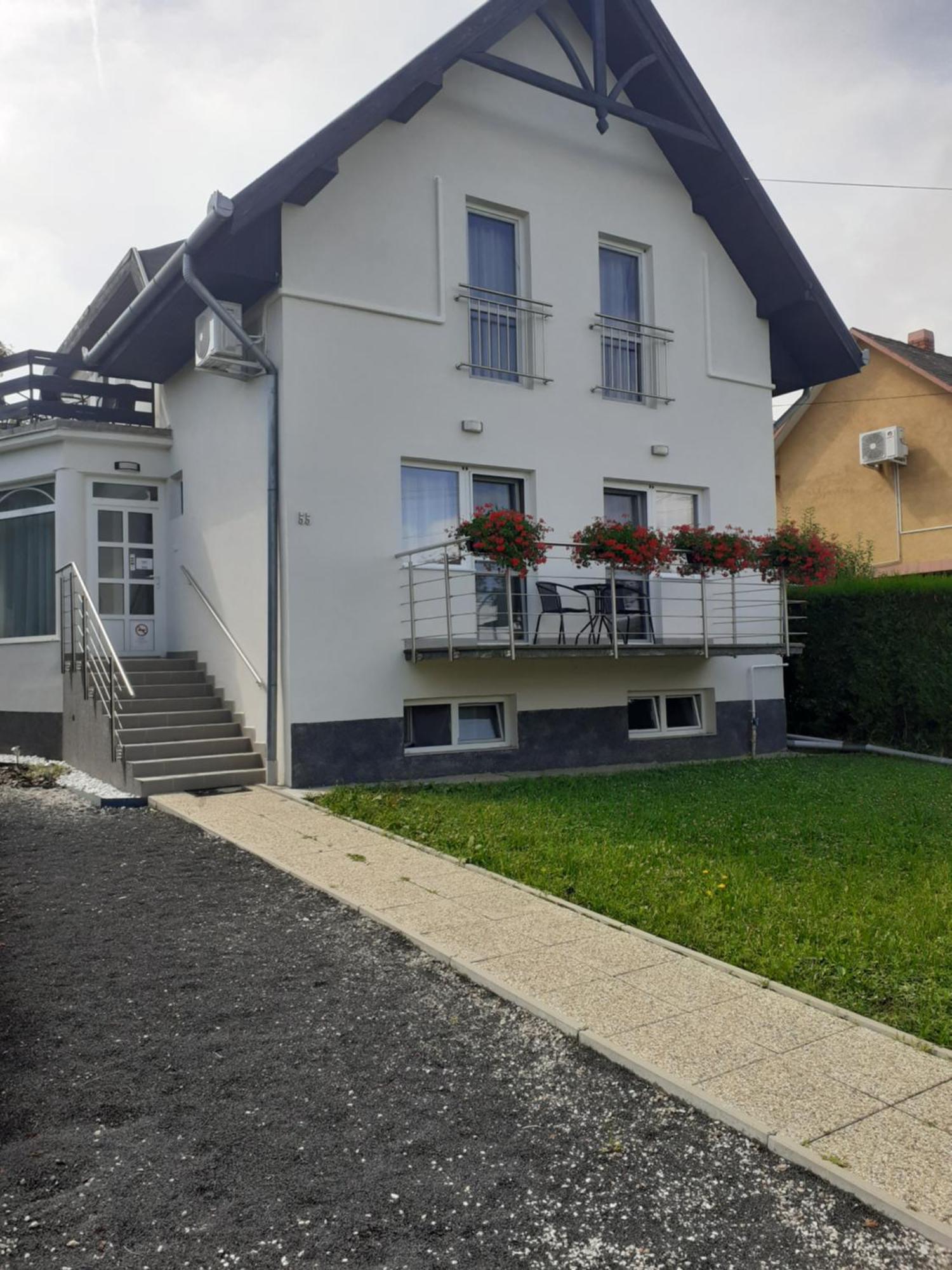 Family Panzio Zalakaros Bed & Breakfast エクステリア 写真