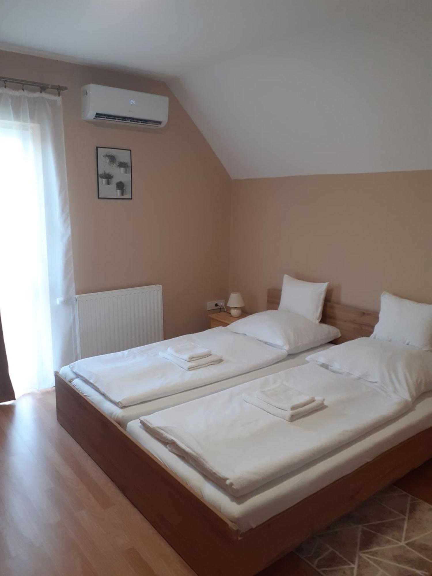 Family Panzio Zalakaros Bed & Breakfast エクステリア 写真